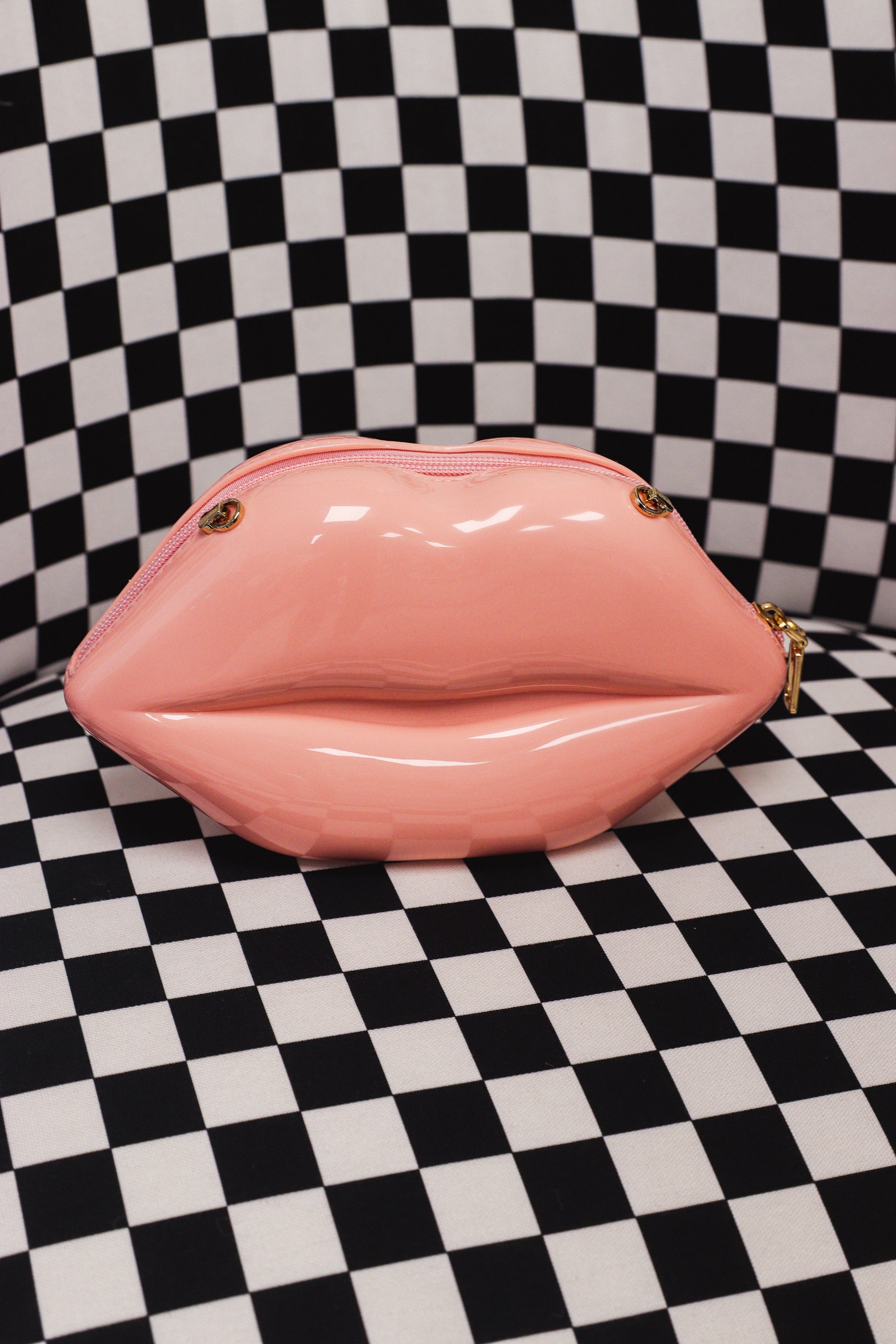 Lips & Kisses Makeup Bag – Revel Company